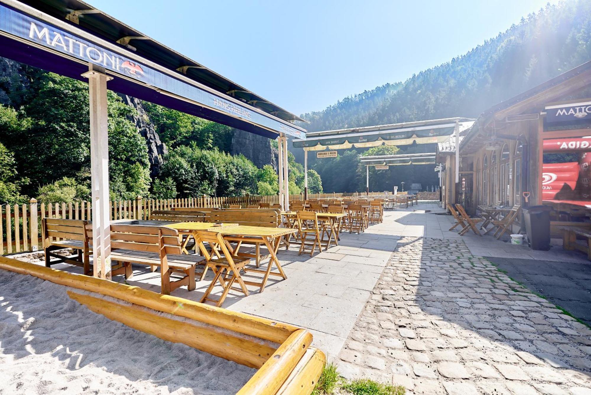 Apartmany Svatosske Skaly Loket Exterior foto