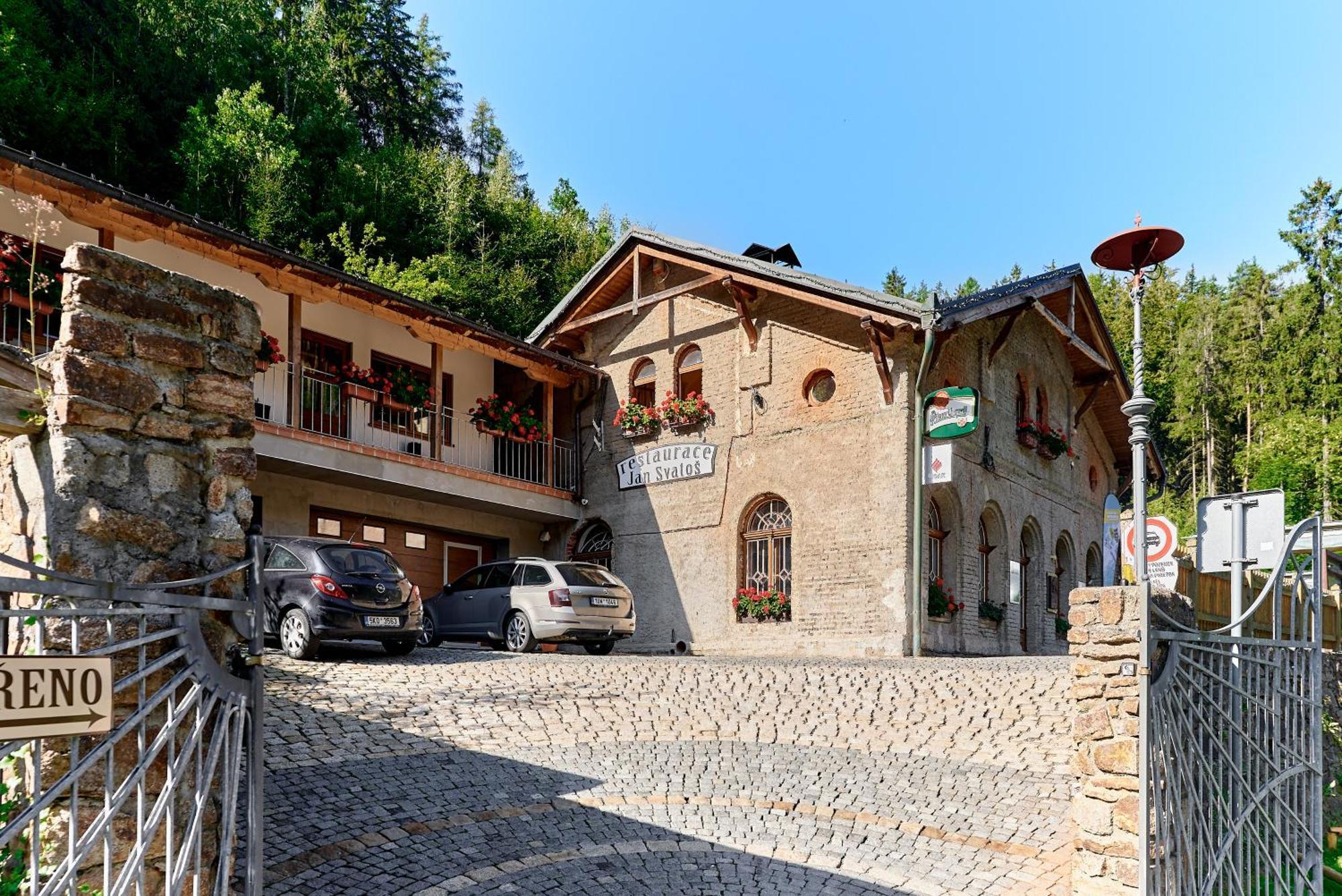 Apartmany Svatosske Skaly Loket Exterior foto