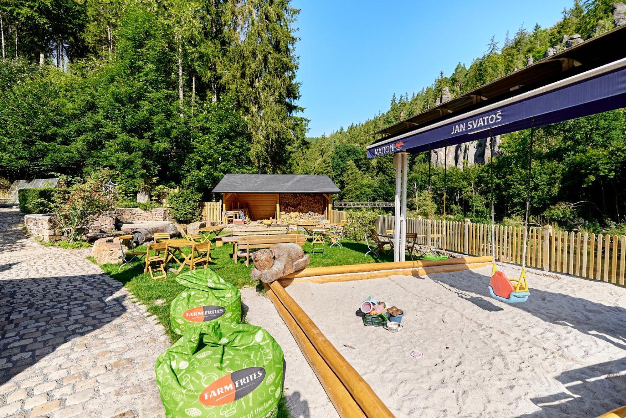 Apartmany Svatosske Skaly Loket Exterior foto