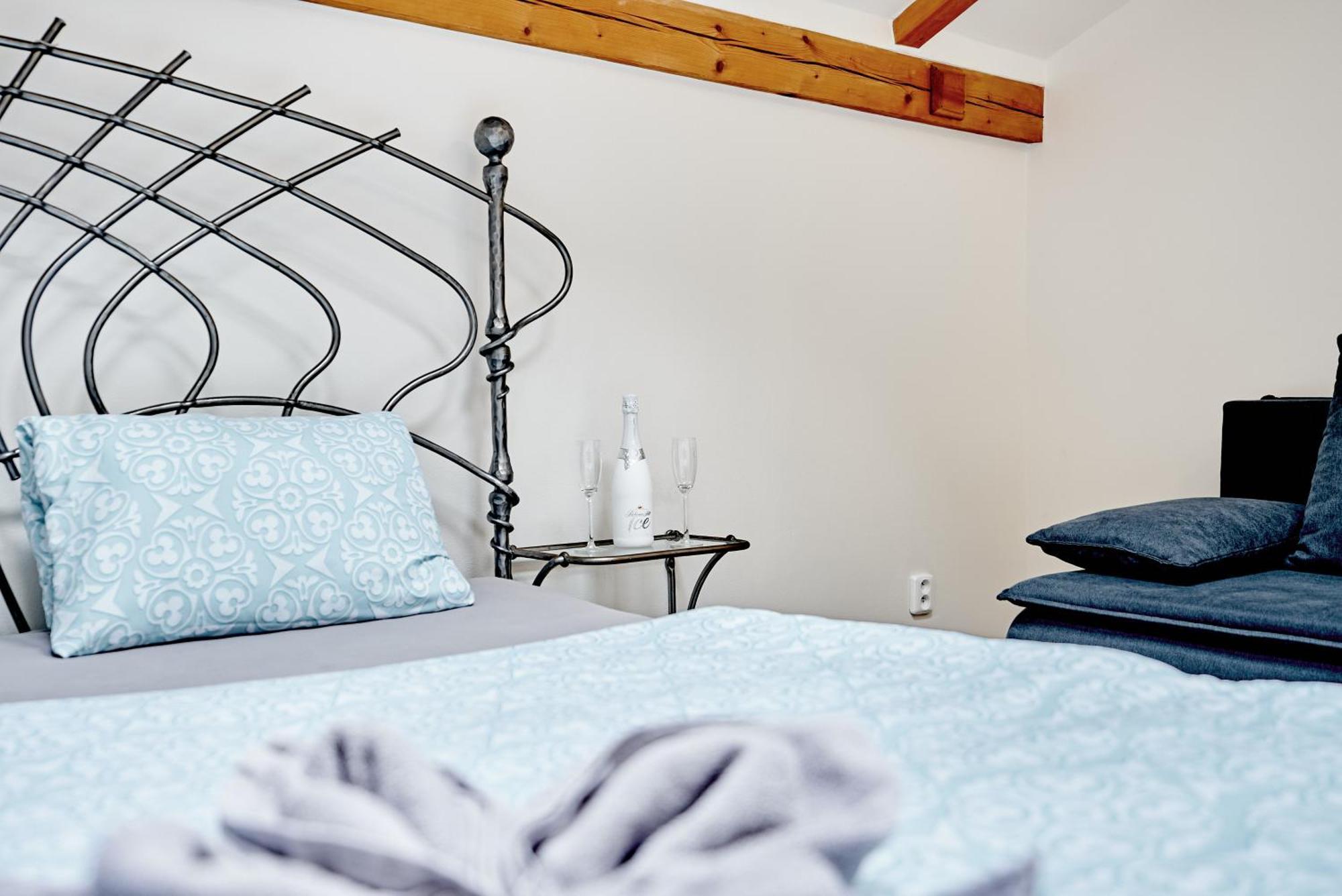 Apartmany Svatosske Skaly Loket Exterior foto