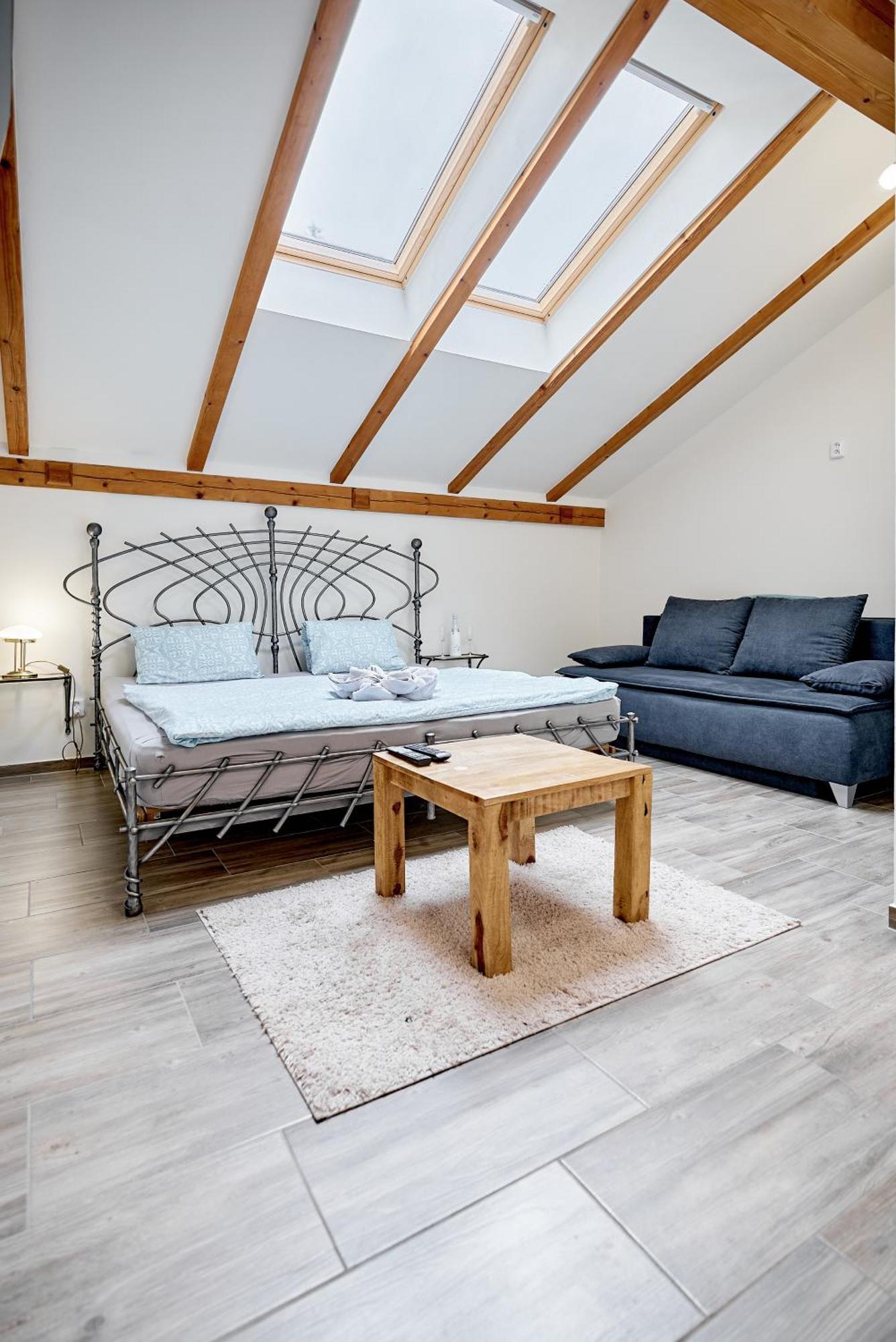 Apartmany Svatosske Skaly Loket Exterior foto