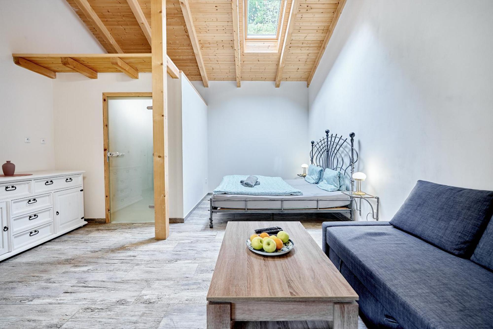 Apartmany Svatosske Skaly Loket Exterior foto